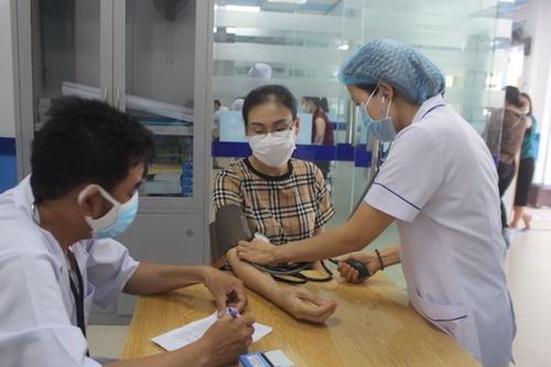 200.000 liều vaccine COVID-19 chưa được tiêm vì thiếu giấy xuất xưởng