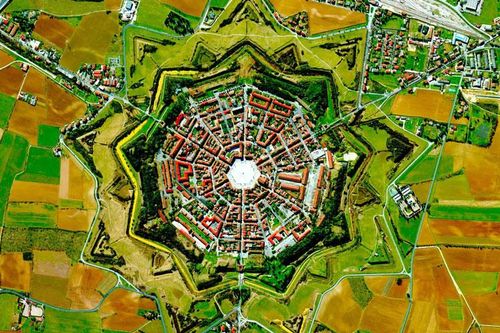 Thị trấn Palmanova - 'Trận đồ bát quái' ở Italia