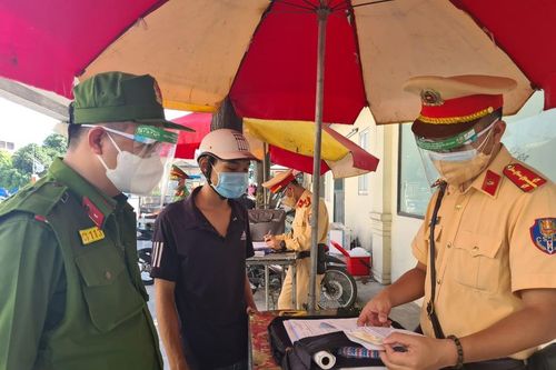Hà Nội: 22 chốt phòng dịch kiểm soát hơn 17.000 lượt phương tiện ra vào nội đô