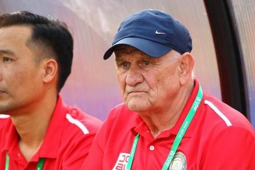 CLB Thanh Hóa gia hạn hợp đồng với HLV người Serbia