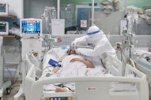 Người mắc COVID-19 có phải trả chi phí điều trị không?