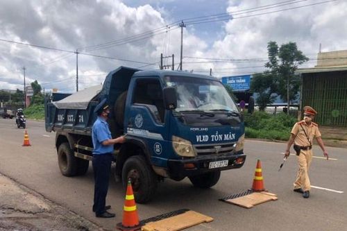 Gia Lai: Xử phạt hơn 40 phương tiện quá khổ, quá tải