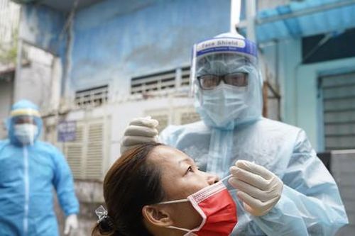 TPHCM: Tỷ lệ mắc COVID-19 ở vùng đỏ, vùng cam chỉ còn 0,3%, số ca tử vong giảm sâu kỷ lục