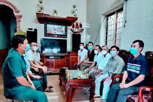 6 ngư dân Cửa Lò thoát chết khi tàu cá bị chìm trên biển