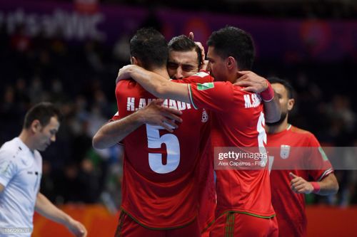 Iran vào tứ kết FIFA futsal World Cup sau màn rượt đuổi nghẹt thở