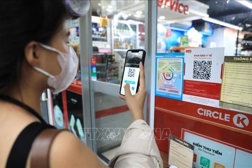 Hà Nội: Yêu cầu các quán ăn mở cửa phải tạo điểm quét QR Code