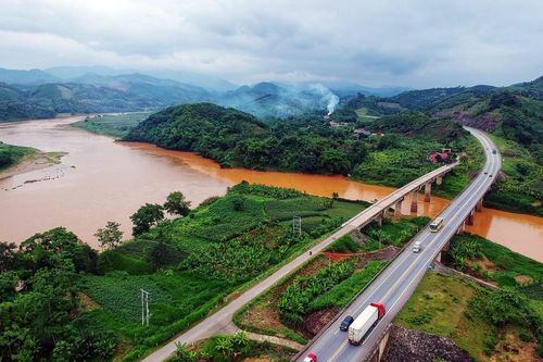 Những cây cầu nối đôi bờ ấm no
