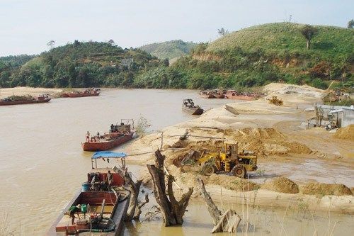 Khai thác khoáng sản trái phép, một cá nhân bị xử phạt gần 184 triệu đồng