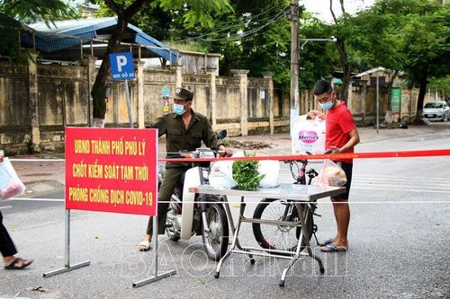 Hà Nam tiếp tục ghi nhận 51 ca COVID-19, 45 người ở thành phố Phú Lý