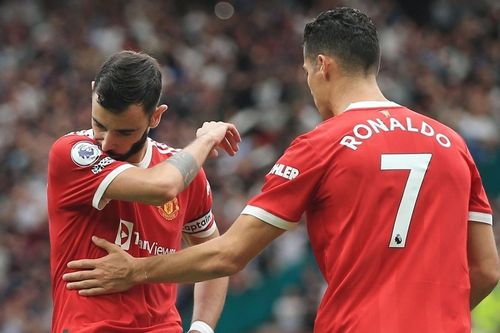 Sút phạt đền tệ nhất sự nghiệp, Bruno Fernandes hết cơ hội tranh với Ronaldo