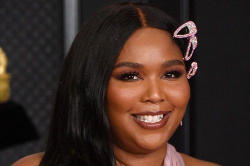 Lizzo lên án nạn phân biệt chủng tộc