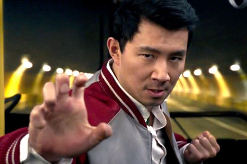 'Shang-Chi' vượt doanh thu của 'Black Widow'