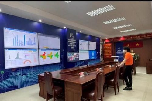 Trung tâm chỉ huy phòng chống COVID-19 và khôi phục kinh tế đầu tiên ở TPHCM