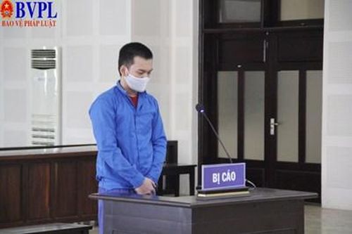 Đi đòi nợ đêm giao thừa, bị con nợ dùng dao đâm trọng thương