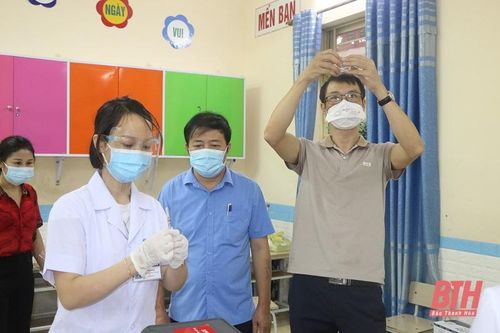 Triển khai tiêm vắc xin phòng COVID-19 đợt 9 năm 2021 trên địa bàn tỉnh Thanh Hóa