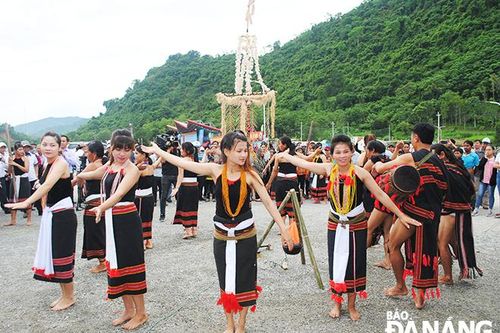 Chuyện tình bên dòng sông Tranh