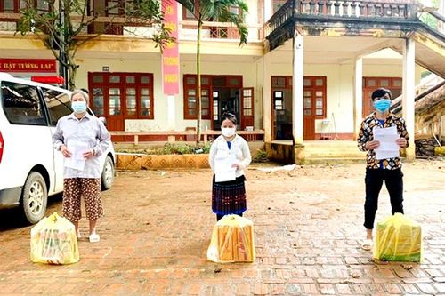 Phù Yên có thêm 3 bệnh nhân được điều trị khỏi bệnh và xuất viện