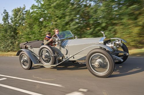 Rolls-Royce Silver Ghost huyền thoại tái hiện chuyến đi lịch sử London - Edinburgh sau 110 năm