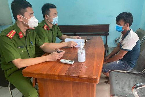 'Cắt' rừng bắt đối tượng truy nã đặc biệt nguy hiểm