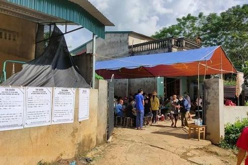 Mâu thuẫn với vợ, người chồng đốt xăng tự thiêu cùng 3 con gái nhỏ