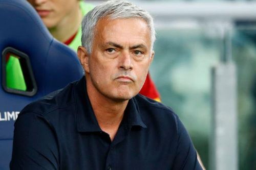 Người cũ khiến Mourinho ôm hận ở derby thành Rome