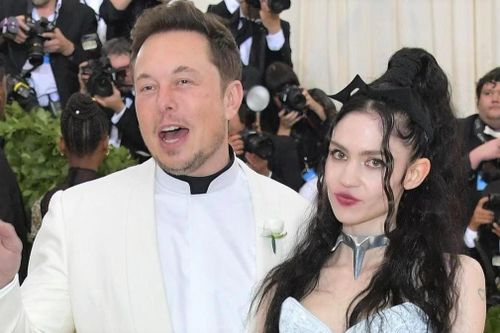 Elon Musk và ca sĩ Grimes - đôi tình nhân dị biệt