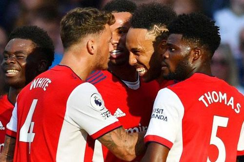 Arsenal thắng trận thứ 3 liên tiếp: 'HƯƠNG'