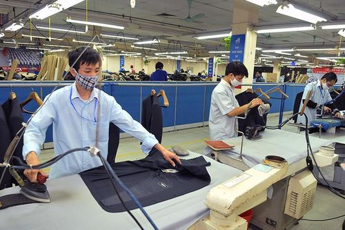 Đồng hành cùng doanh nghiệp vượt khó