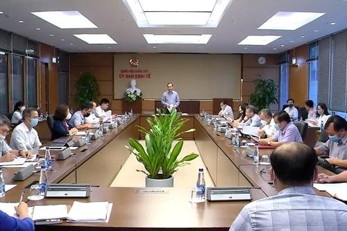 Quốc hội tổ chức Diễn đàn kinh tế, xã hội thường niên từ năm 2022