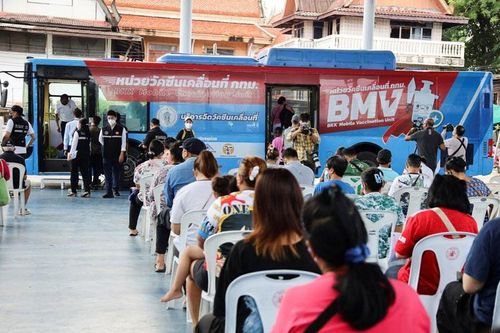 Thái Lan rút ngắn thời gian cách ly đối với người nhập cảnh từ 1/10