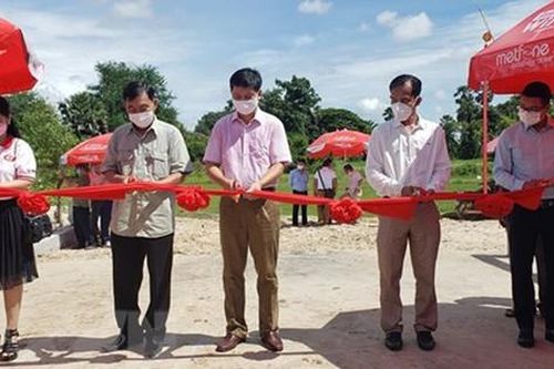 Việt Nam hỗ trợ dự án cầu đường ở tỉnh Kampot, Campuchia