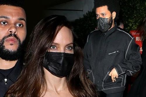 Angelina Jolie hẹn hò tình cũ của Bella Hadid, còn theo trai trẻ về biệt thự