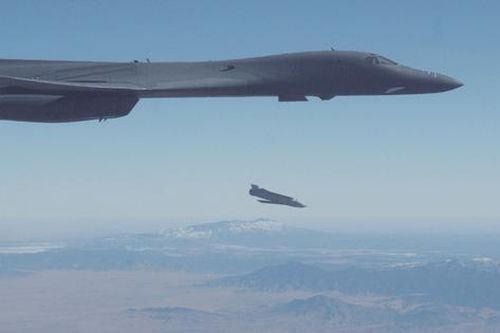 Mỹ cho 'nghỉ hưu' 17 máy bay ném bom B-1B Lancer
