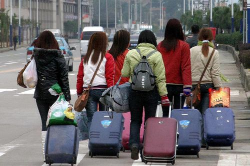 Cô gái trẻ nhận kết đắng sau buổi phỏng vấn xin việc trên ô tô
