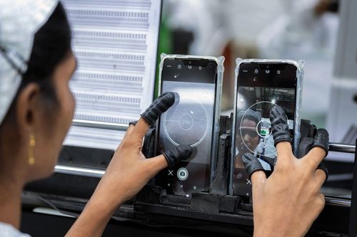 Nhà máy lắp ráp iPhone ở Trung Quốc giảm tiêu thụ điện