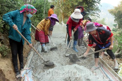 Tủa Chùa huy động sức dân phát triển giao thông nông thôn