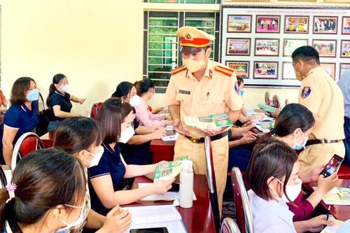 Quyết liệt đảm bảo trật tự an toàn giao thông đường sắt
