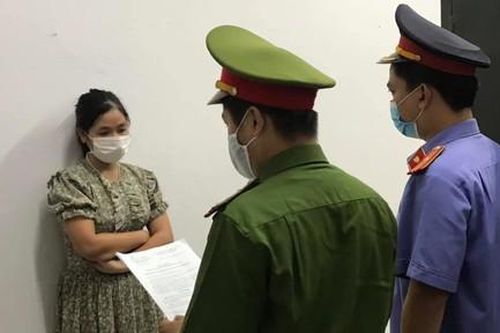 'Nổ' có người quen ở Bộ để lừa bán suất tiêm vắc xin, chiếm đoạt trăm triệu