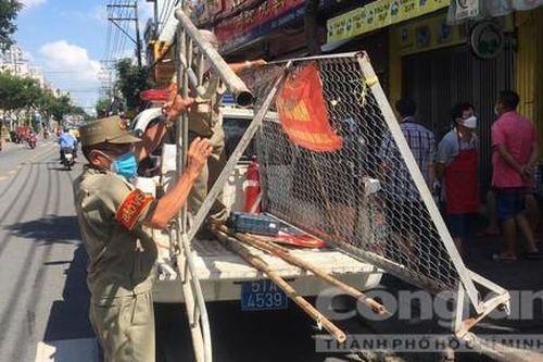 Nhiều rào chắn trong hẻm nhỏ ở TPHCM đã được dỡ bỏ