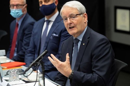 Sau khi thả 'Công chúa Huawei', Canada đổi giọng về Trung Quốc
