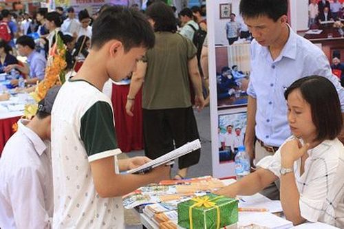 Các thí sinh trên 27 điểm bị trượt đại học đang được 'vớt' như thế nào?
