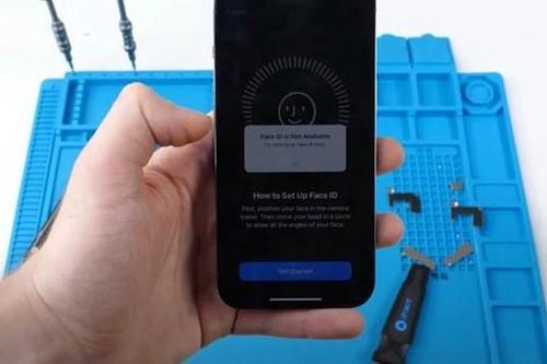 iPhone 13 series có thể mất Face ID nếu bạn thay màn hình không chính hãng?