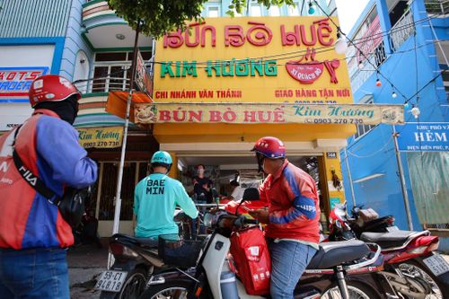 Quán bún bò ở TP.HCM bán 500 suất mang đi mỗi ngày