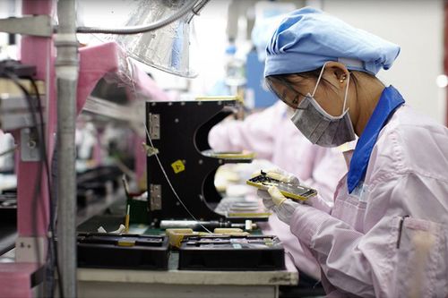 Nhà máy lắp ráp iPhone tại Trung Quốc thiếu điện