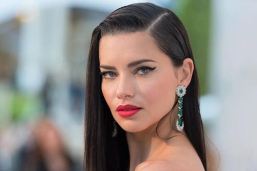 Adriana Lima sau khi rời Victoria's Secret