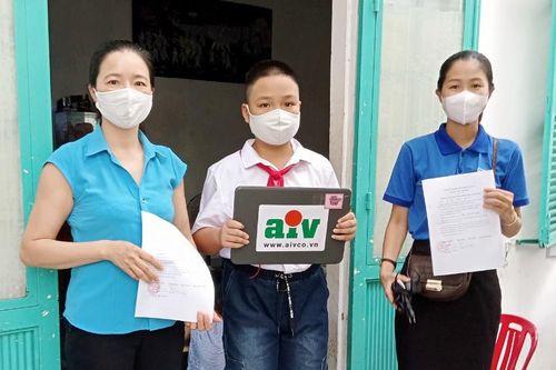 Nhiều khó khăn triển khai dạy - học trực tuyến chương trình mới