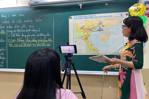 Dạy học trực tuyến: Cần chương trình tổng thể