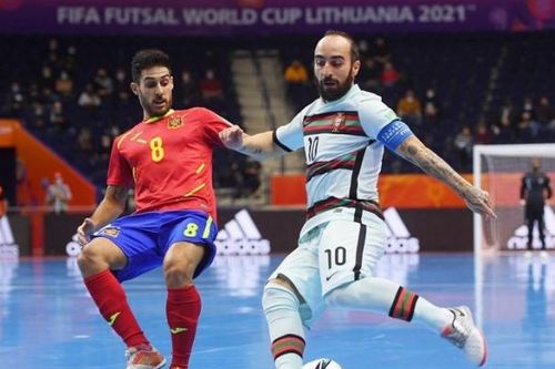 Bồ Đào Nha ngược dòng đánh bại Tây Ban Nha để vào bán kết World Cup futsal 2021