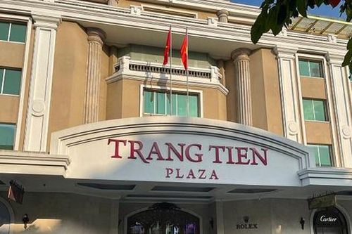 Trung tâm thương mại Hà Nội đón khách mua sắm ngày đầu mở cửa trở lại