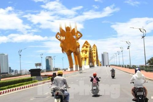 Đà Nẵng cho tắm biển, mở lại cắt tóc, khách sạn từ 0h ngày 30/9